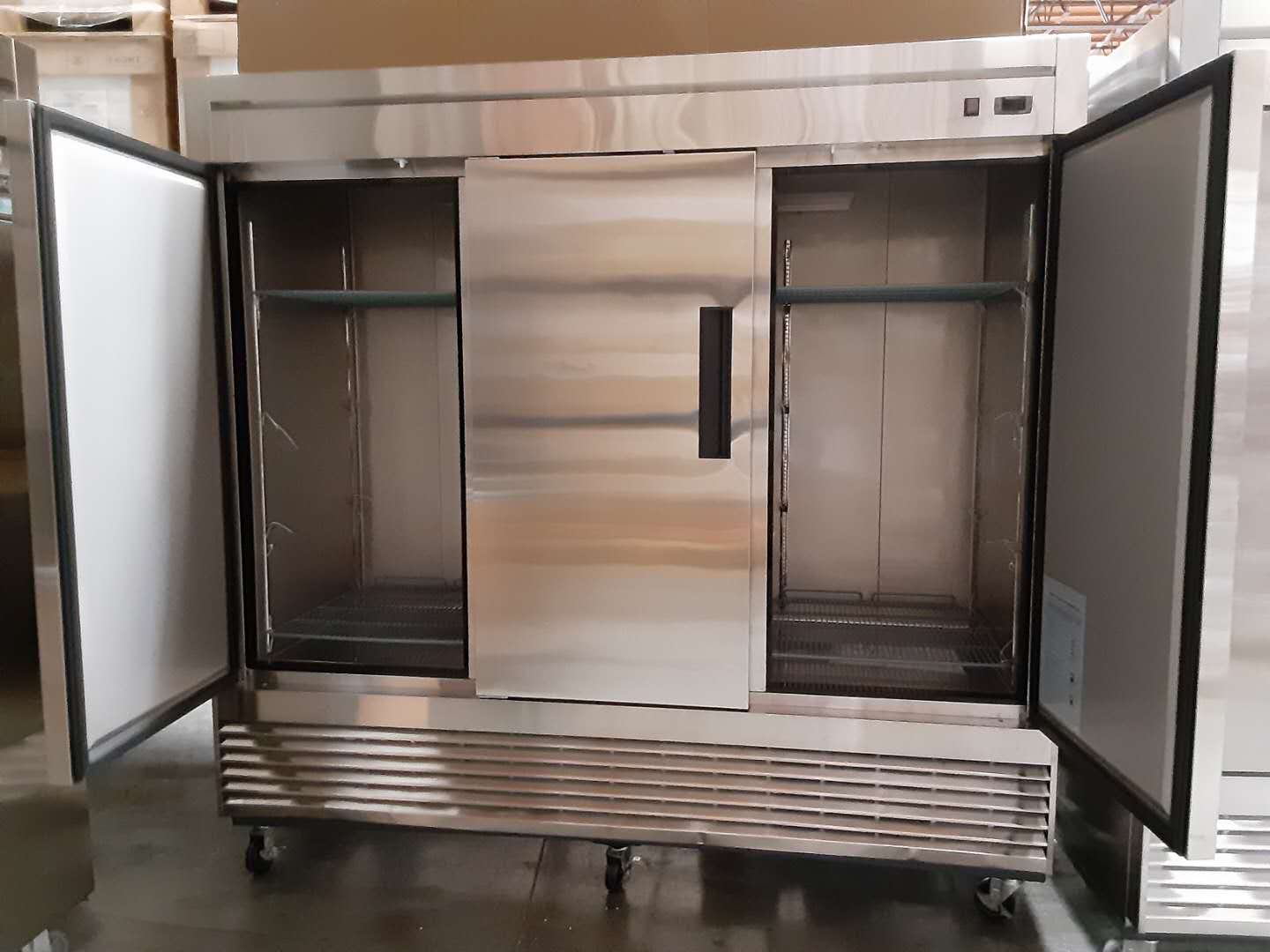 Dukers - D55F 2-Door Commercial Freezer in Stainless Steel